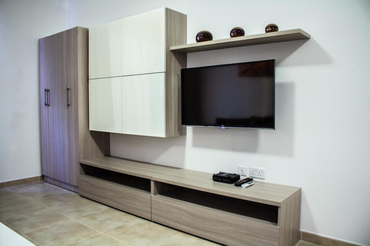 2 Bedroom Apartment Close To City Centre Tas-Sienja Экстерьер фото