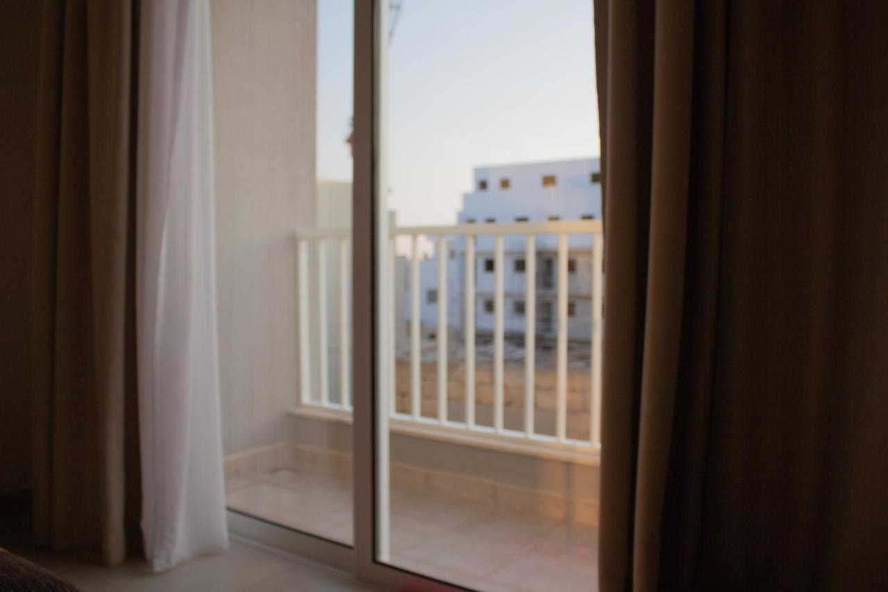 2 Bedroom Apartment Close To City Centre Tas-Sienja Экстерьер фото